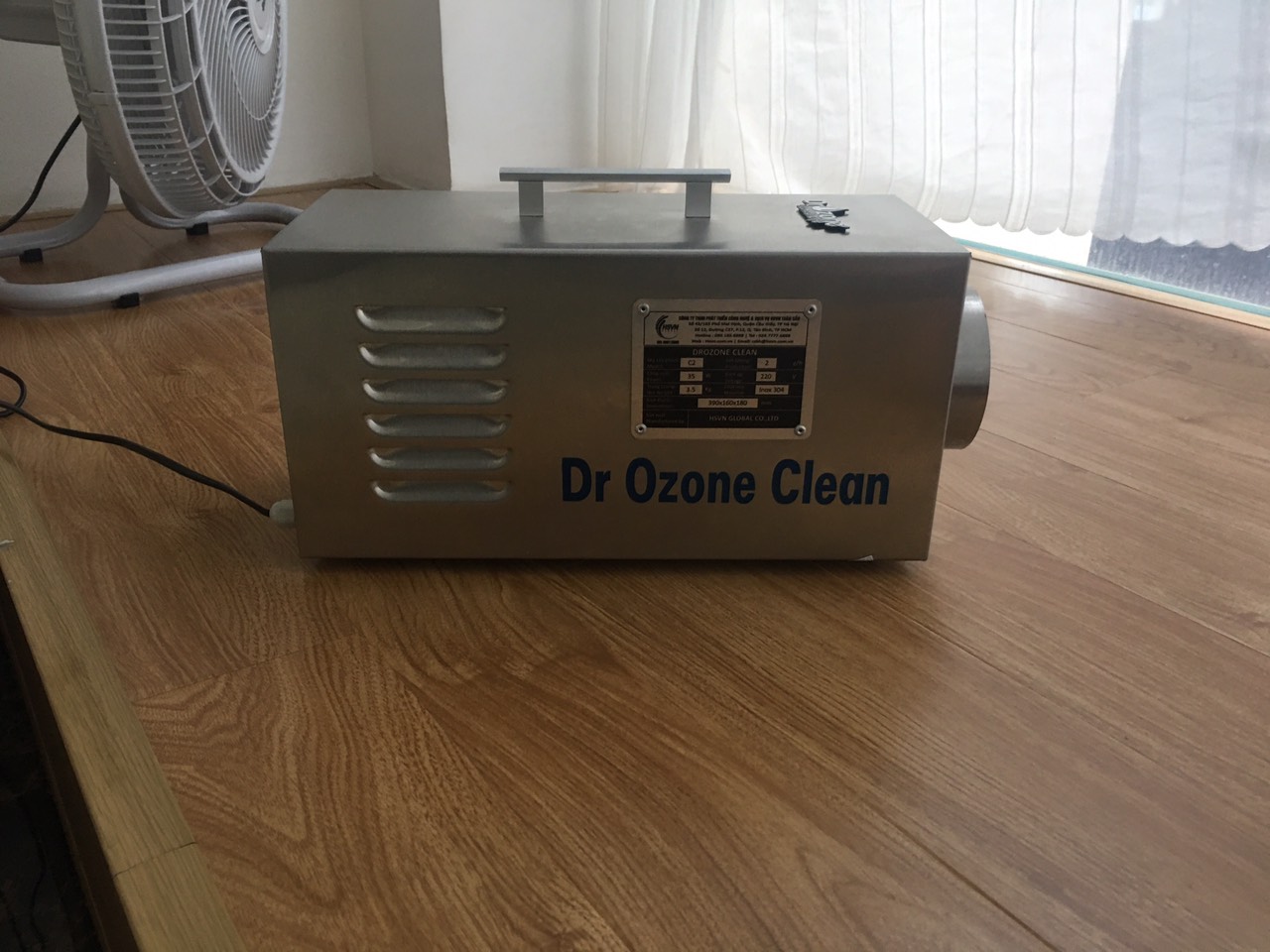 Khử_mùi-Phòng-Khách-sạn-Mimosa-bằng-máy-ozone-C2