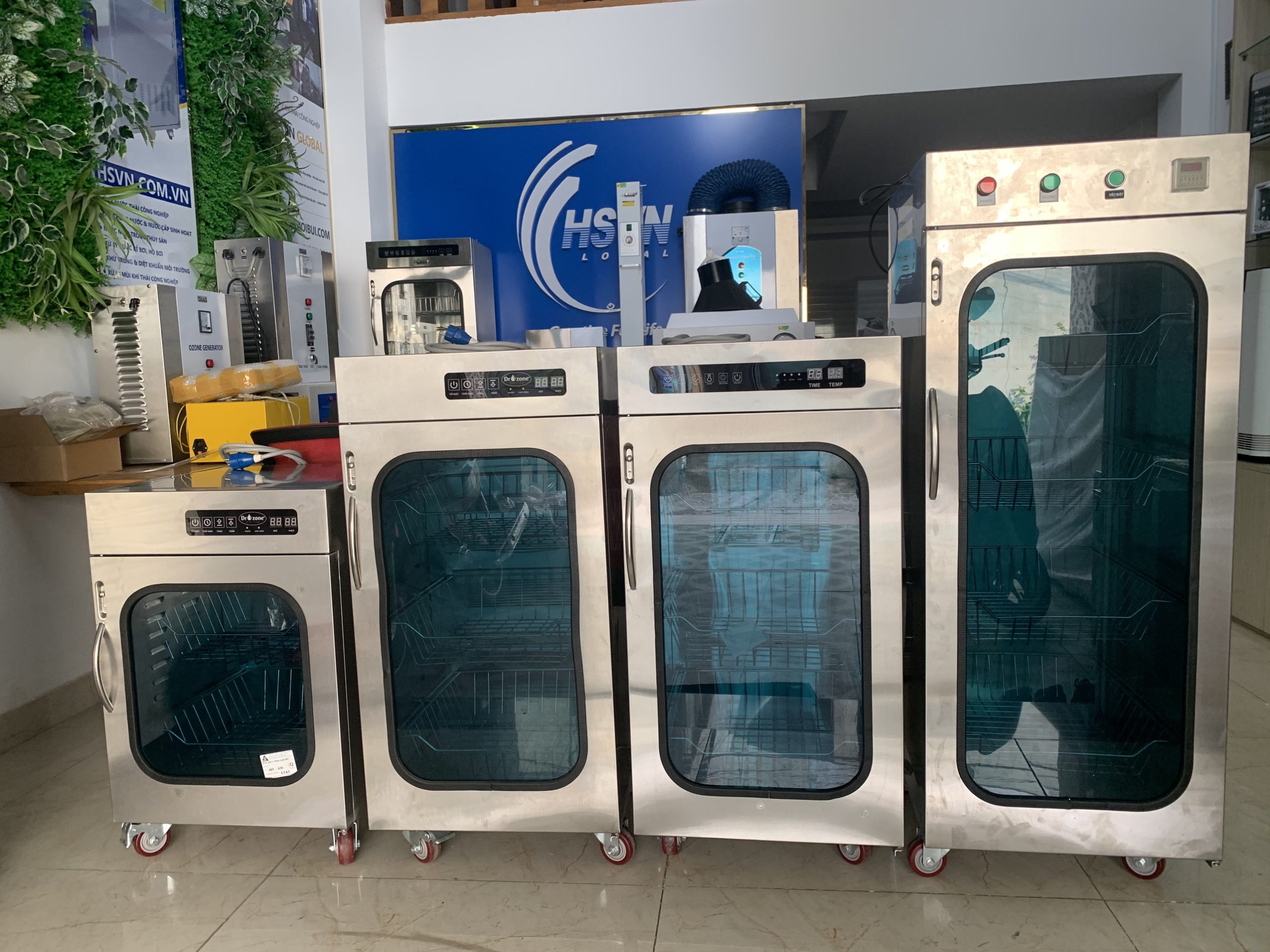tủ khử trùng thiết bị y tế